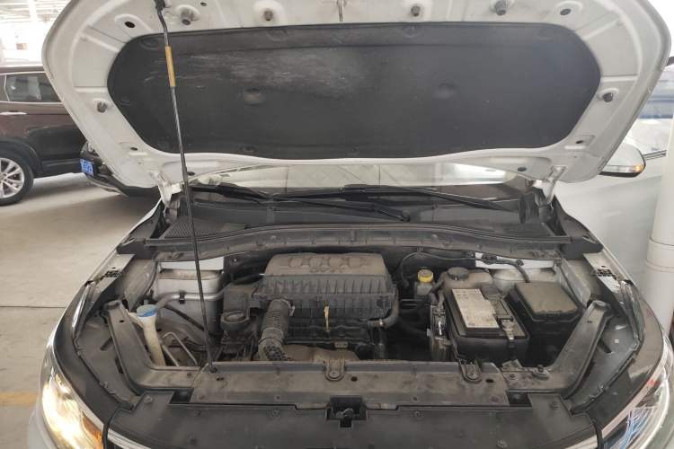 Used Roewe RX3 2018 1.6L CVT Flagship Edition Engine Bay