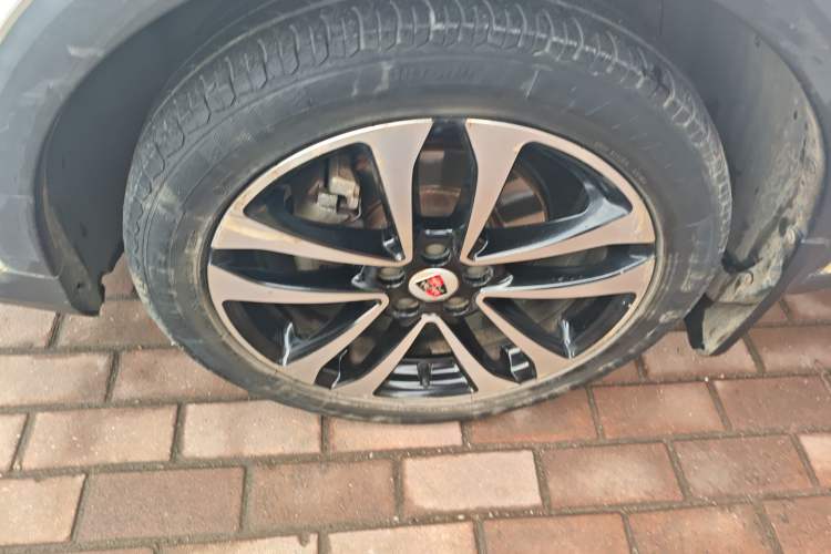 Used Roewe RX3 2018 1.6L Manual Flagship Edition Exterior 4