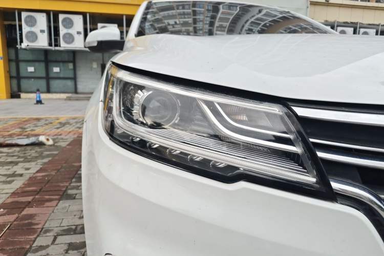 Used Roewe RX3 2018 1.6L CVT Internet Smart Edition Exterior 6