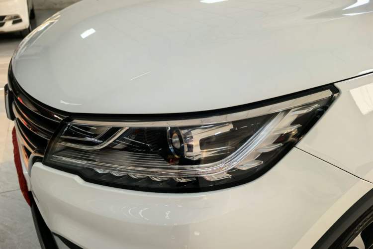 Used Roewe RX3 2018 1.6L CVT Flagship Edition Exterior 8