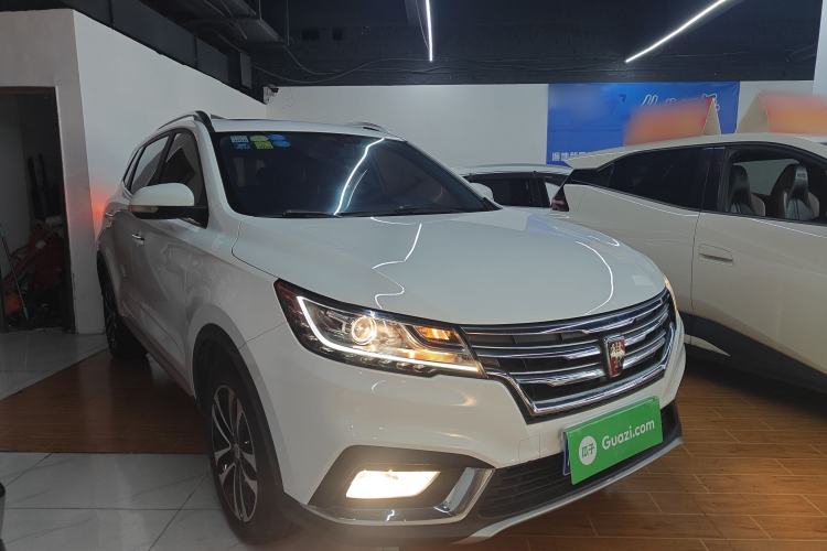 Used Roewe RX3 2018 1.6L Manual Internet Smart Edition Front Right 45 Deg