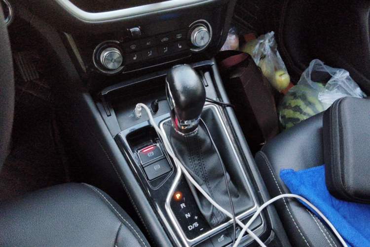 Used Roewe RX3 2018 1.6L CVT Flagship Edition Gear Lever