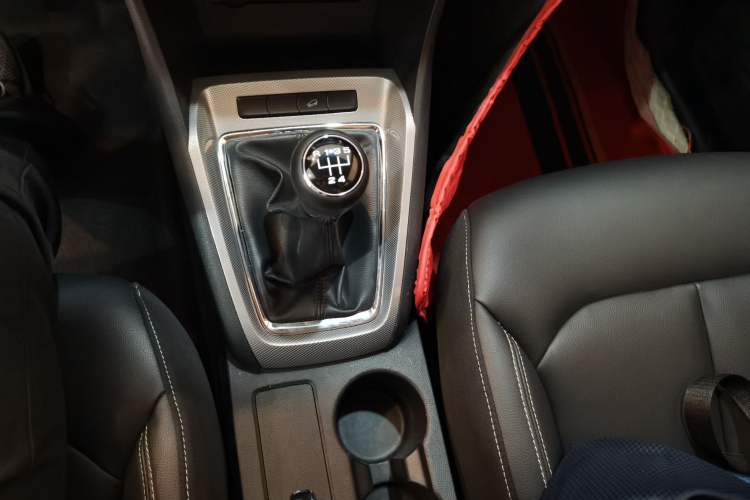 Used Roewe RX3 2018 1.6L Manual Internet Smart Edition Gear Lever