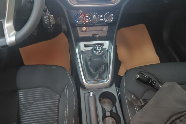 Used Roewe RX3 2018 1.6L Manual Entry-Level Model Gear Lever