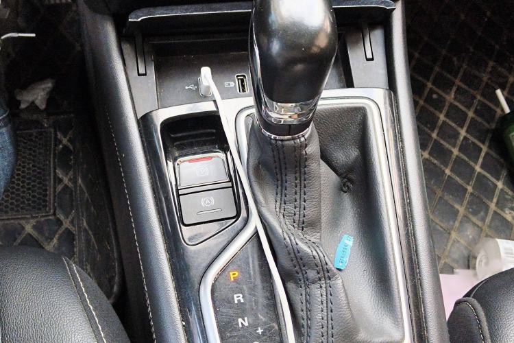 Used Roewe RX3 2018 1.6L CVT Flagship Edition Gear Lever