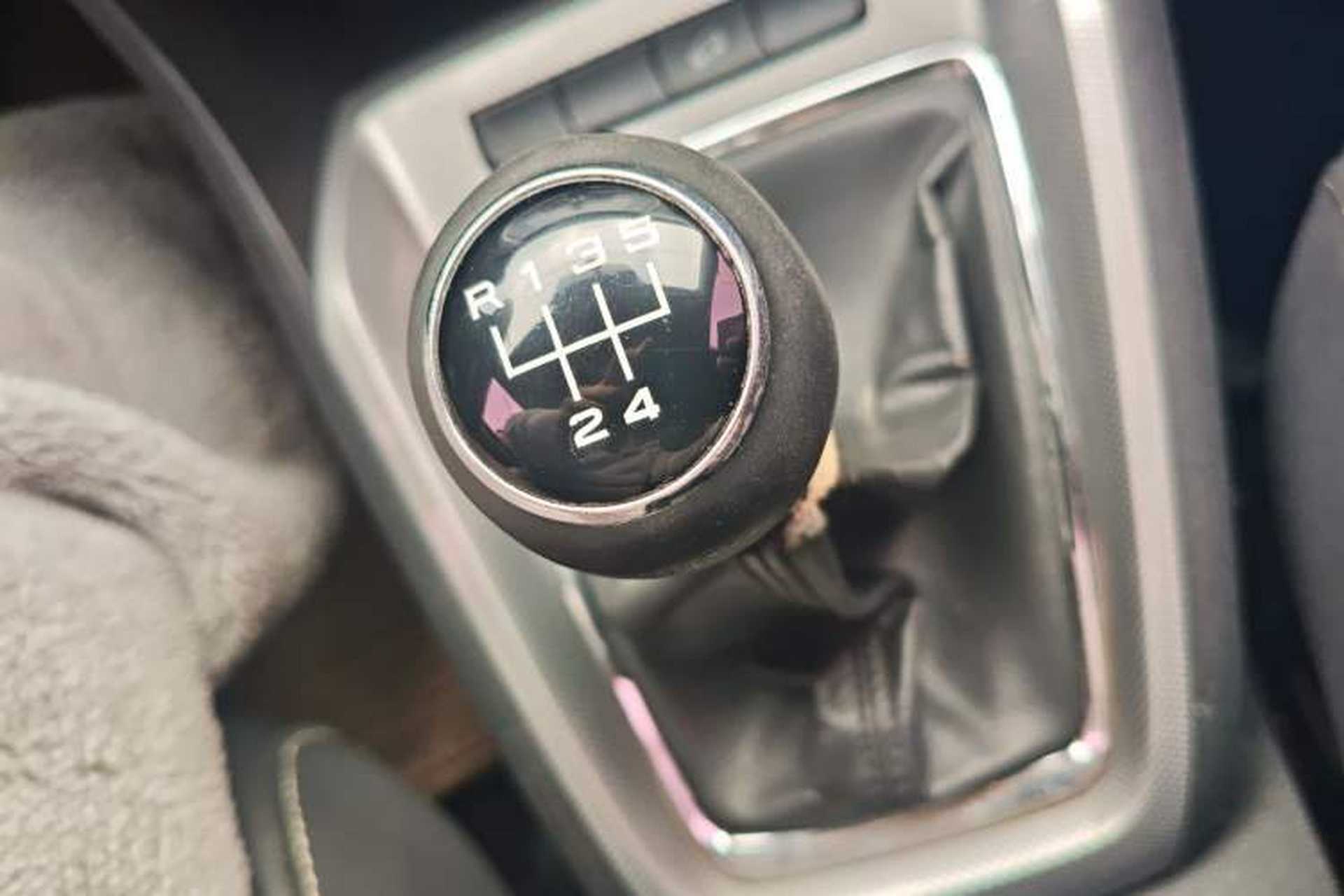 Used Roewe RX3 2018 1.6L Manual Flagship Edition Gear Lever