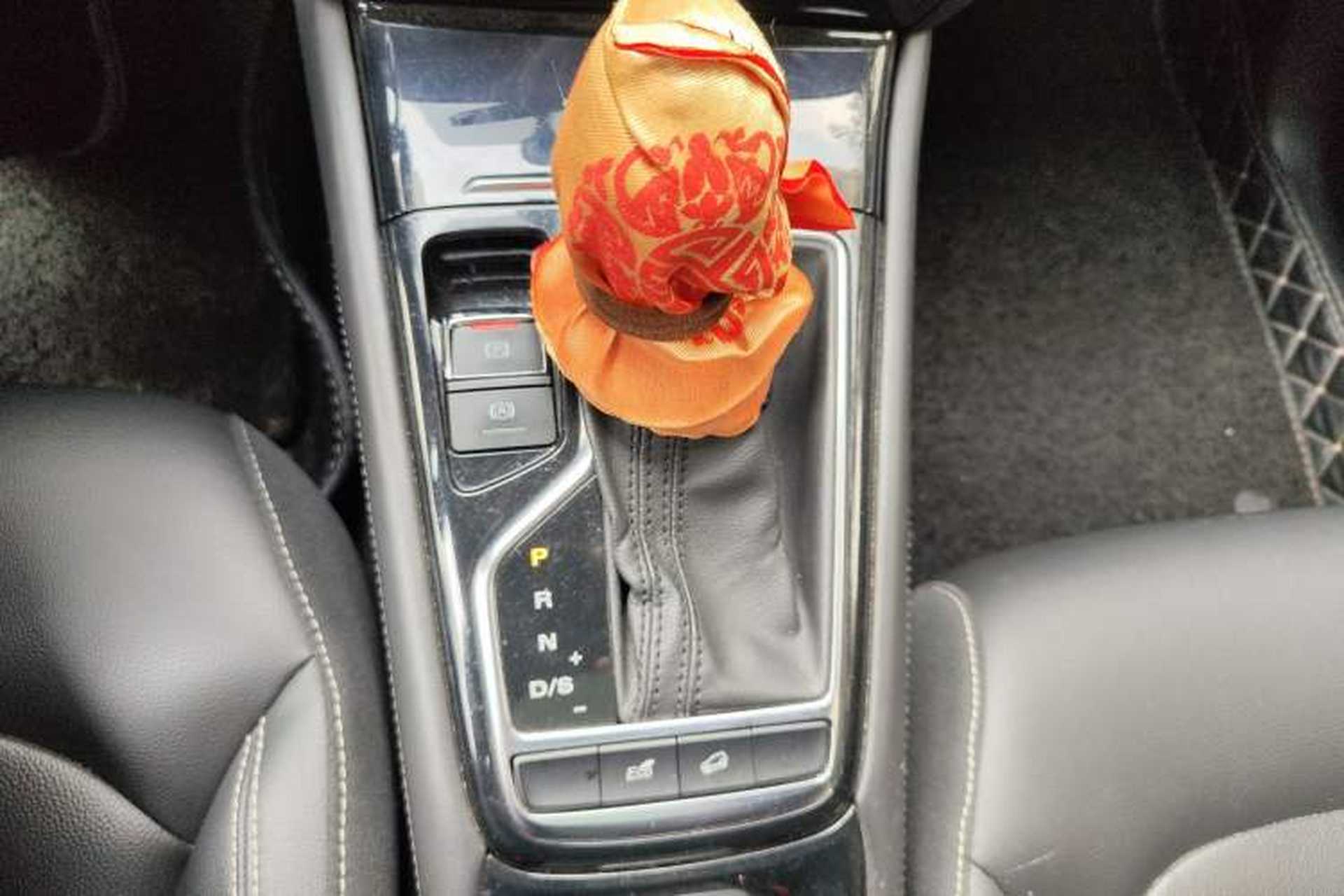 Used Roewe RX3 2018 1.6L CVT Internet Smart Edition Gear Lever