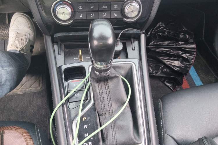 Used Roewe RX3 2018 1.6L CVT Internet Smart Edition Gear Lever