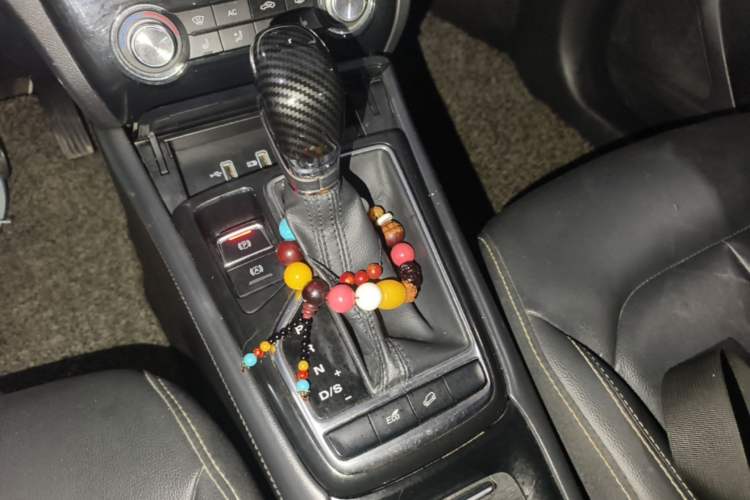 Used Roewe RX3 2018 1.6L CVT Flagship Edition Gear Lever
