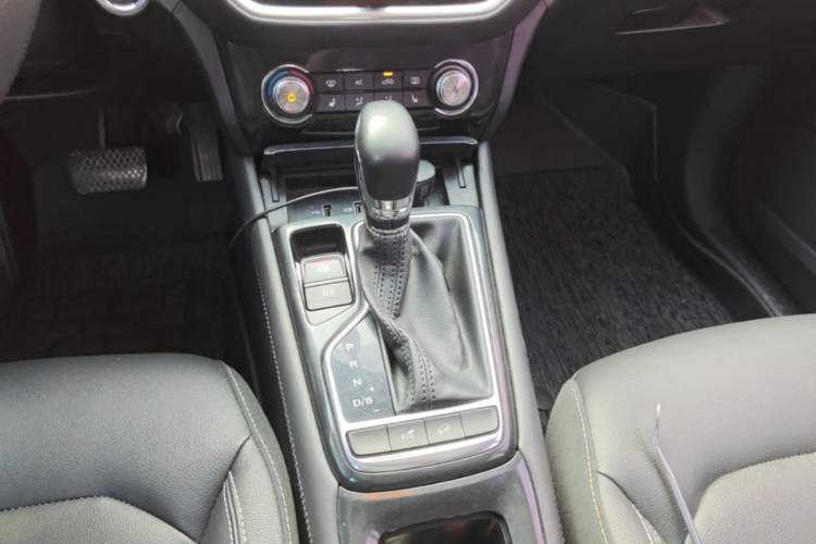Used Roewe RX3 2018 18T Automatic Flagship Model Gear Lever