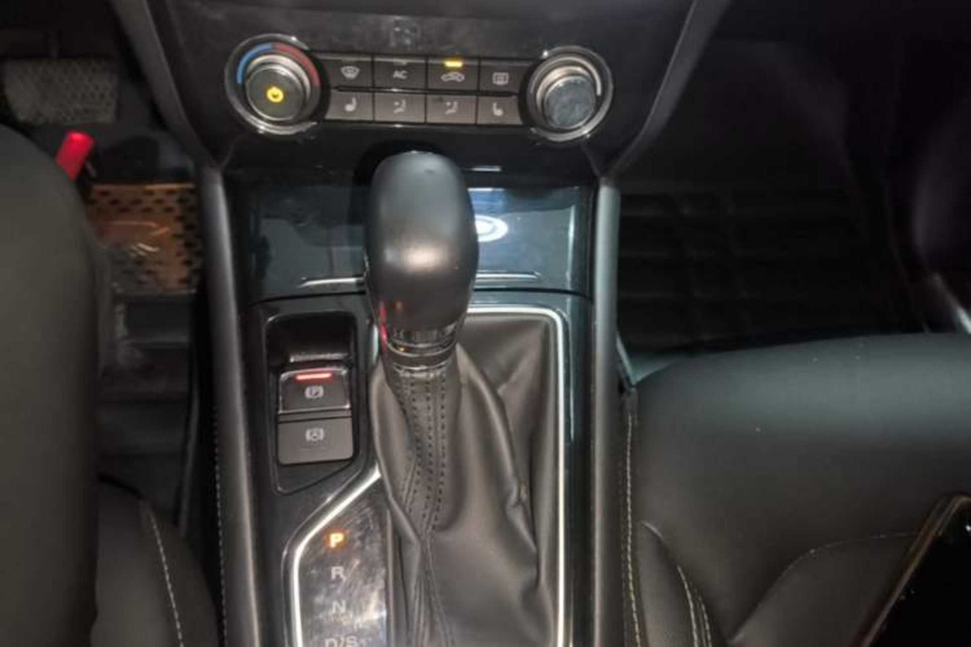 Used Roewe RX3 2018 1.6L CVT Flagship Edition Gear Lever