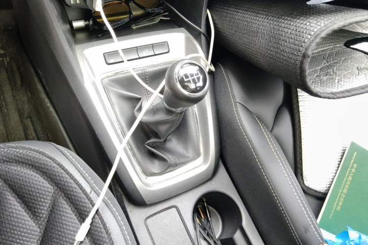 Used Roewe RX3 2018 1.6L Manual Flagship Edition Gear Lever