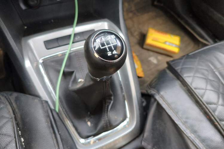 Used Roewe RX3 2018 1.6L Manual Flagship Edition Gear Lever