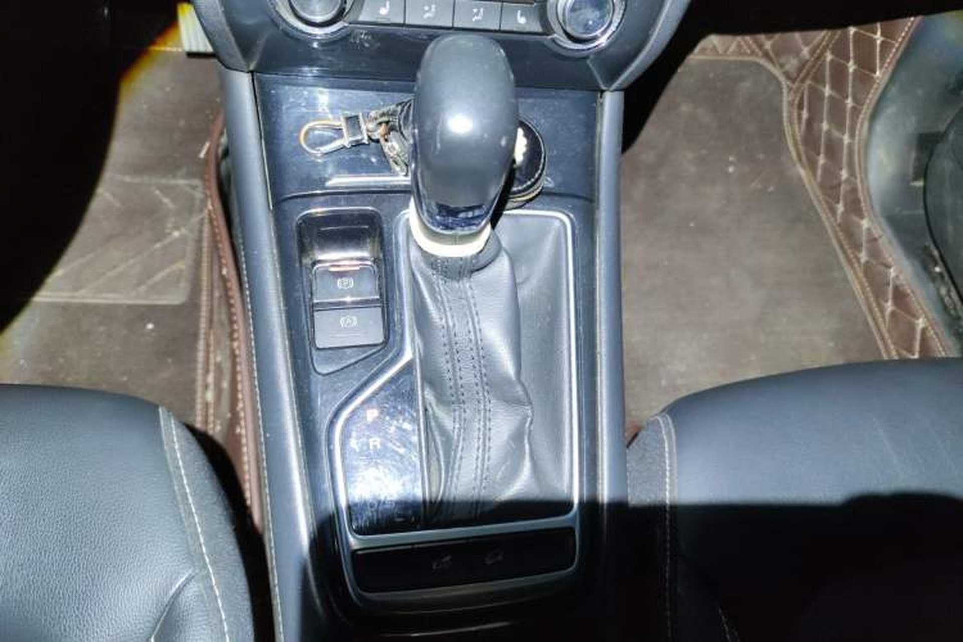 Used Roewe RX3 2018 1.6L CVT Flagship Edition Gear Lever