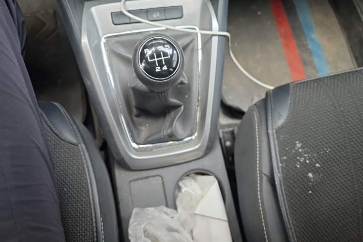 Used Roewe RX3 2018 1.6L Manual Flagship Edition Gear Lever
