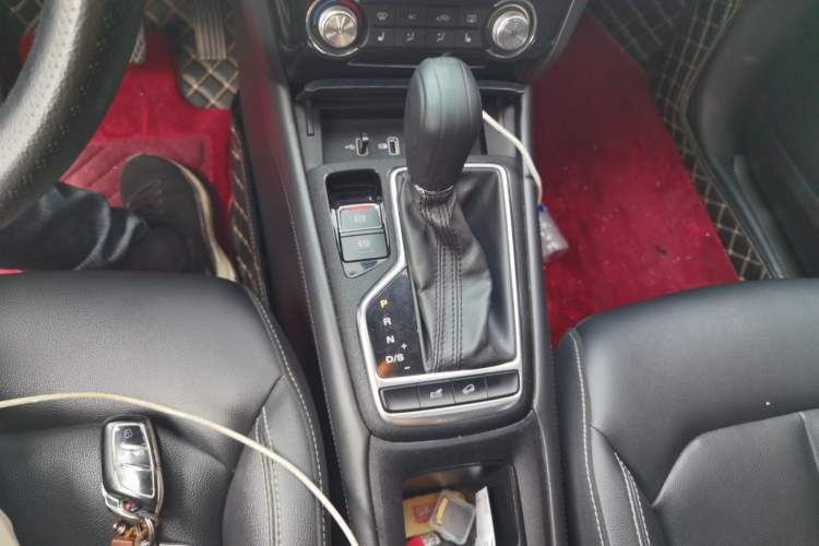 Used Roewe RX3 2018 1.6L CVT Flagship Edition Gear Lever