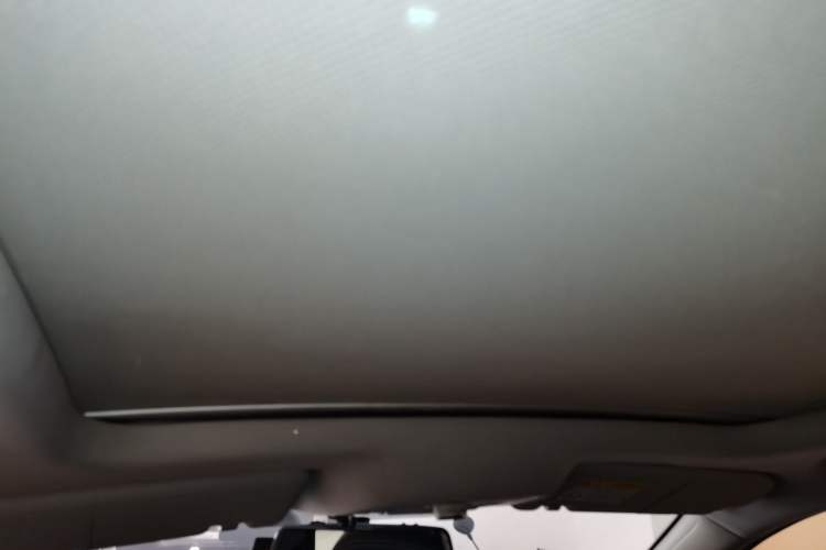 Used Roewe RX3 2018 1.6L Manual Internet Smart Edition Headliner