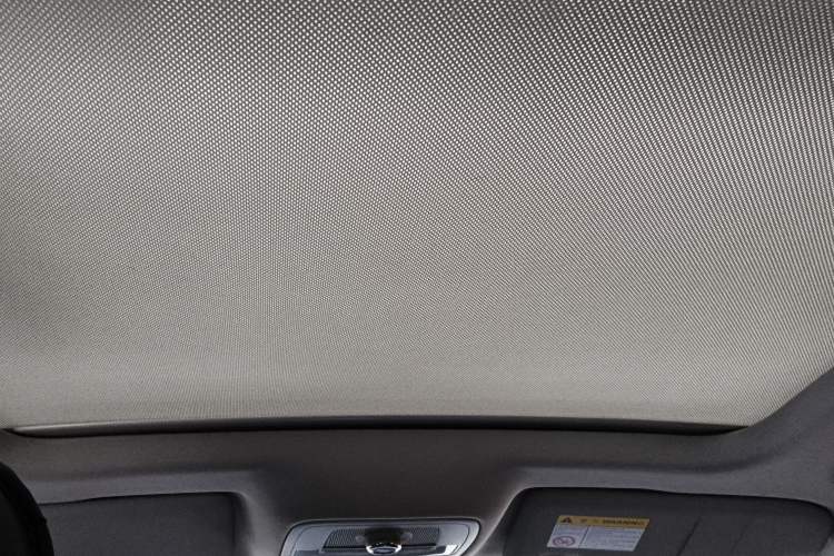 Used Roewe RX3 2018 1.6L CVT Flagship Edition Headliner