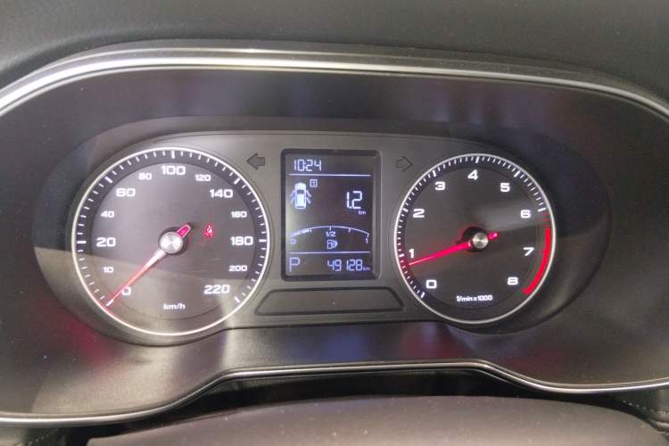 Used Roewe RX3 2018 1.6L CVT Internet Smart Edition Instrument Cluster