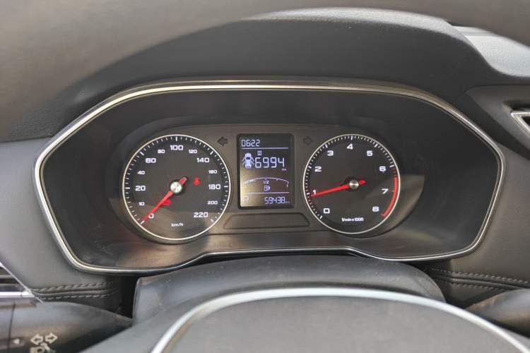 Used Roewe RX3 2018 18T Automatic Flagship Model Instrument Cluster