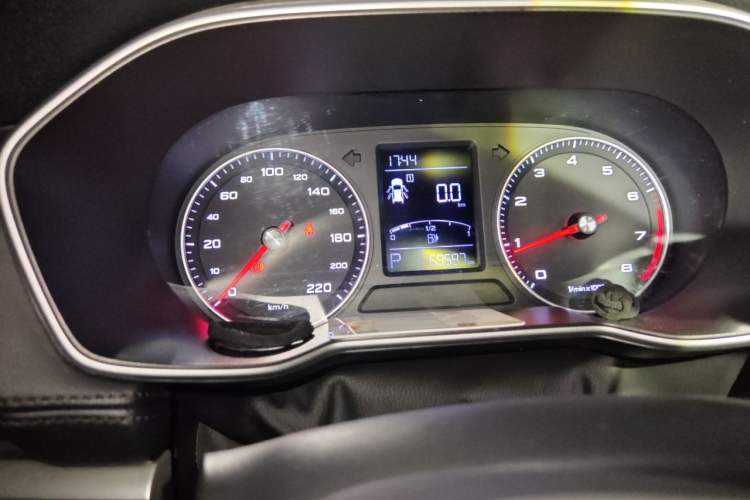 Used Roewe RX3 2018 1.6L CVT Flagship Edition Instrument Cluster