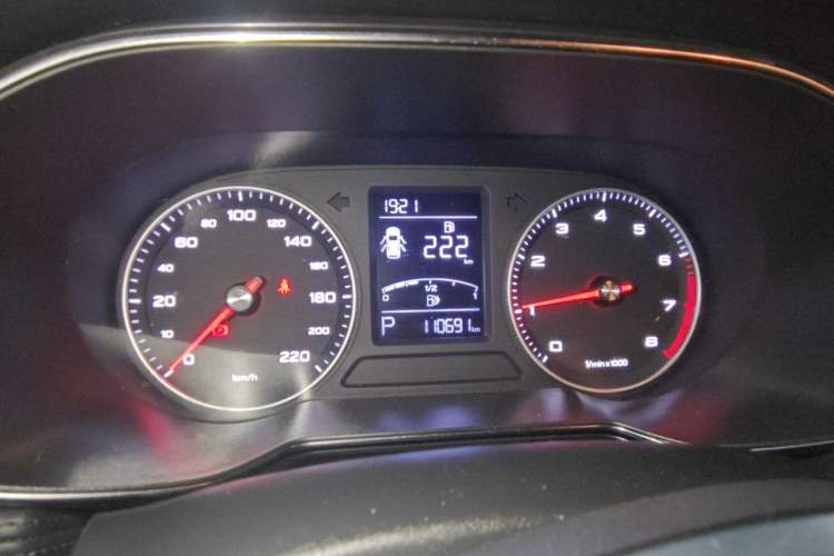 Used Roewe RX3 2018 1.6L CVT Internet Smart Edition Instrument Cluster