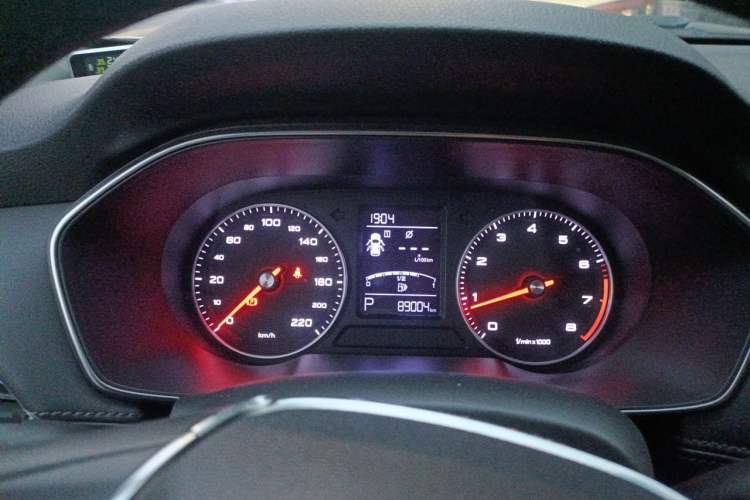 Used Roewe RX3 2018 1.6L CVT Internet Smart Edition Instrument Cluster