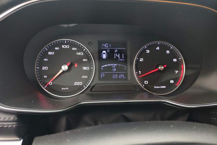 Used Roewe RX3 2018 1.6L CVT Internet Smart Edition Instrument Cluster