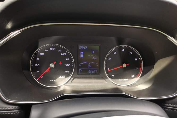 Used Roewe RX3 2018 1.6L CVT Internet Smart Edition Instrument Cluster