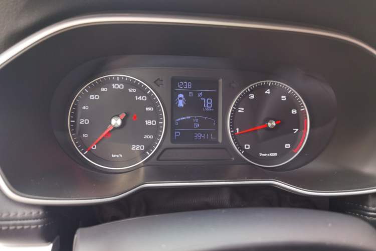 Used Roewe RX3 2018 1.6L CVT Flagship Edition Instrument Cluster