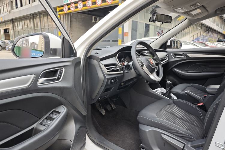 Used Roewe RX3 2018 1.6L Manual Entry-Level Model Interior 1
