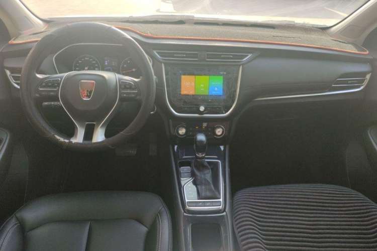 Used Roewe RX3 2018 18T Automatic Flagship Model Interior 1