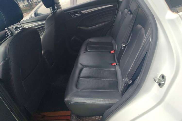 Used Roewe RX3 2018 1.6L CVT Flagship Edition Interior 1