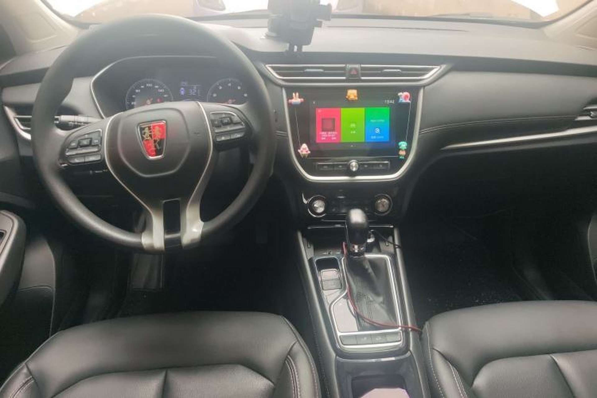 Used Roewe RX3 2018 1.6L CVT Flagship Edition Interior 2