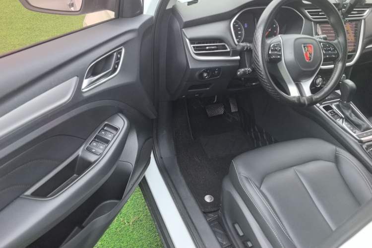 Used Roewe RX3 2018 1.6L CVT Flagship Edition Interior 2