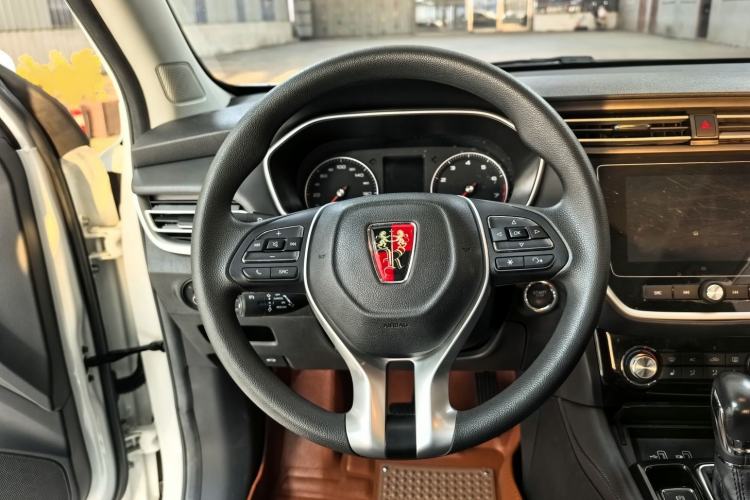 Used Roewe RX3 2018 1.6L CVT Flagship Edition Interior 2
