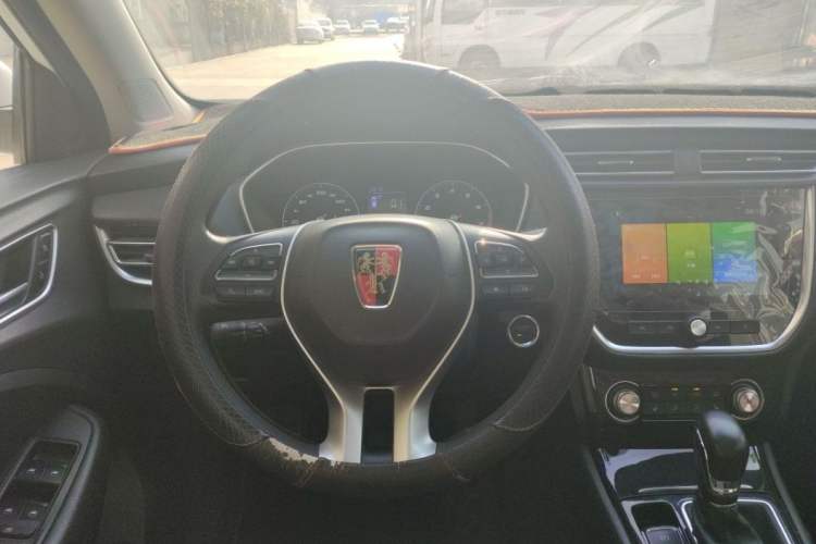 Used Roewe RX3 2018 18T Automatic Flagship Model Interior 2