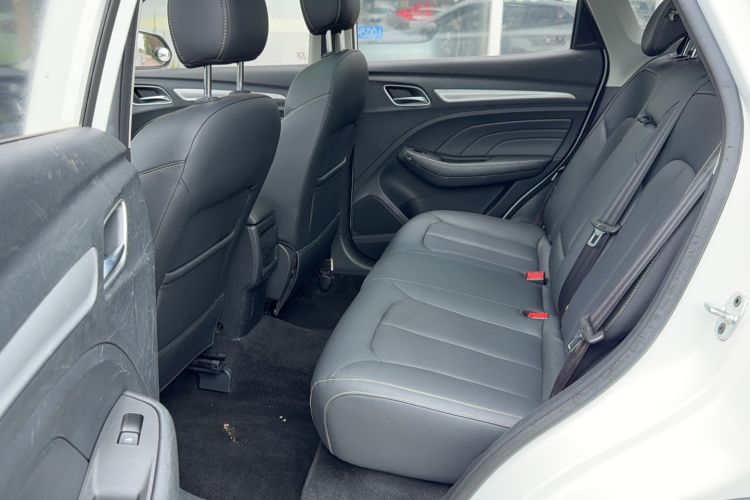 Used Roewe RX3 2018 1.6L Manual Flagship Edition Interior 2