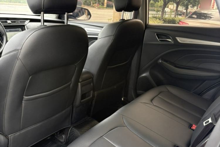 Used Roewe RX3 2018 1.6L CVT Internet Smart Edition Interior 3