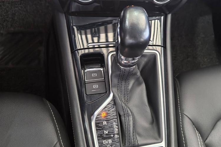 Used Roewe RX3 2018 1.6L CVT Flagship Edition Interior 4