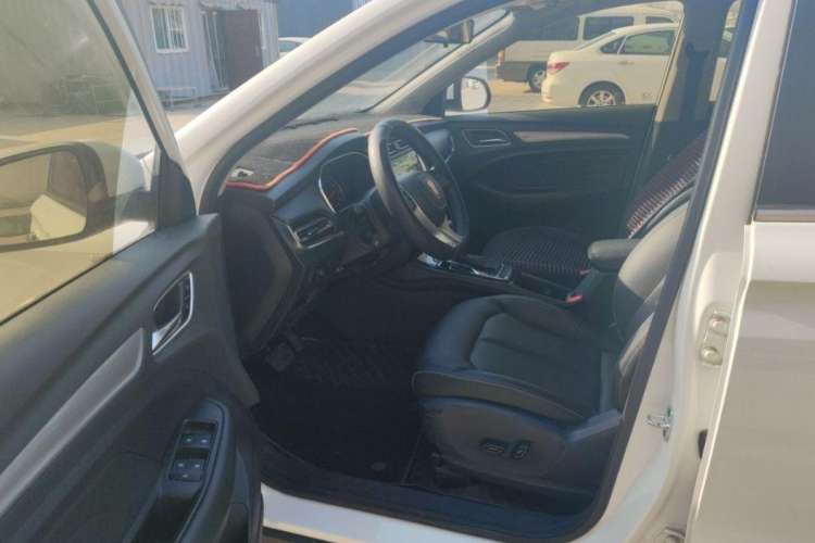 Used Roewe RX3 2018 18T Automatic Flagship Model Interior 5