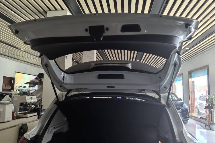 Used Roewe RX3 2018 1.6L CVT Flagship Edition Interior 8