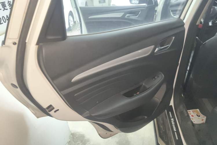 Used Roewe RX3 2018 1.6L CVT Internet Smart Edition Interior 8