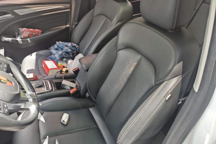 Used Roewe RX3 2018 1.6L CVT Internet Smart Edition Left Front Seat