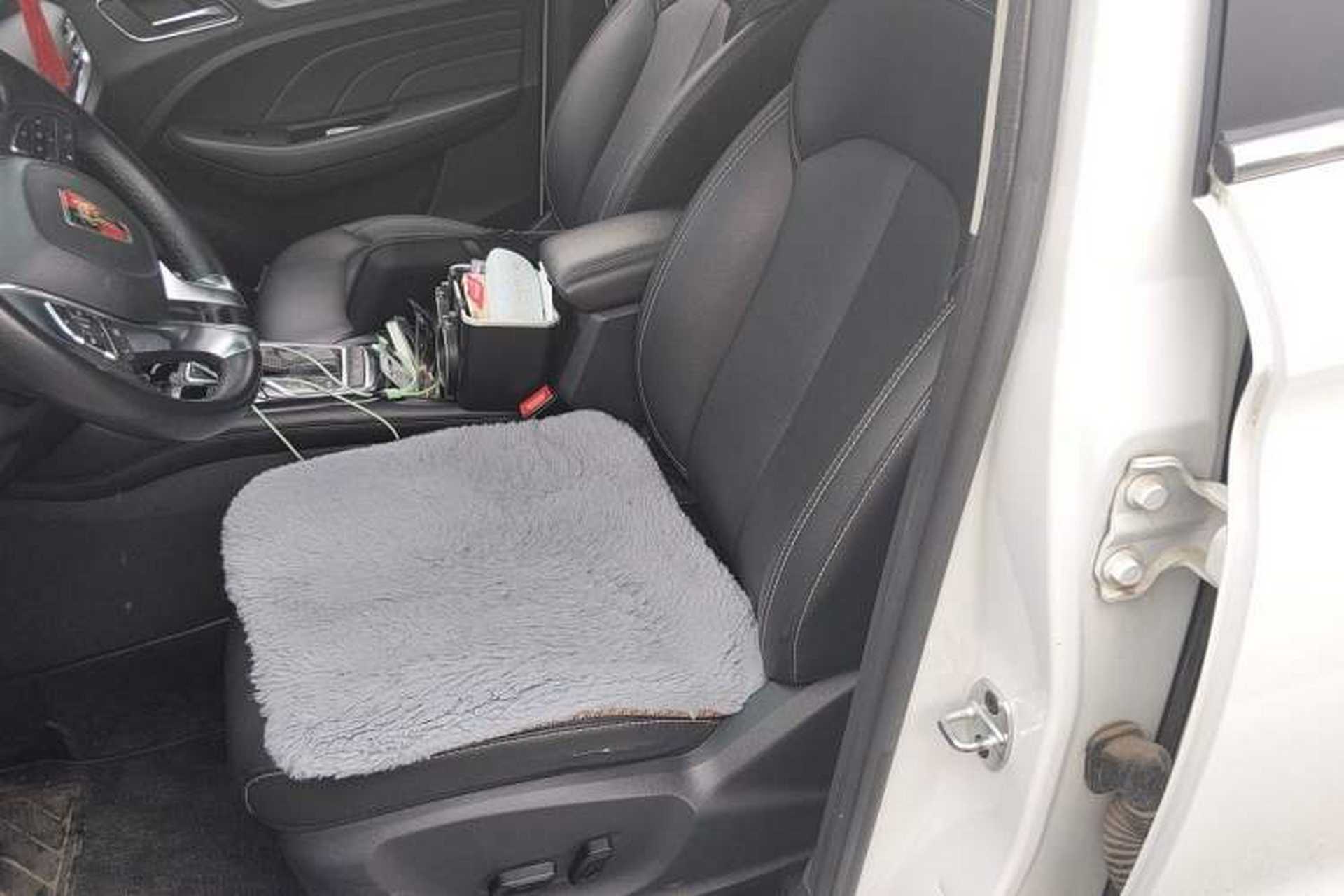 Used Roewe RX3 2018 1.6L CVT Internet Smart Edition Left Front Seat