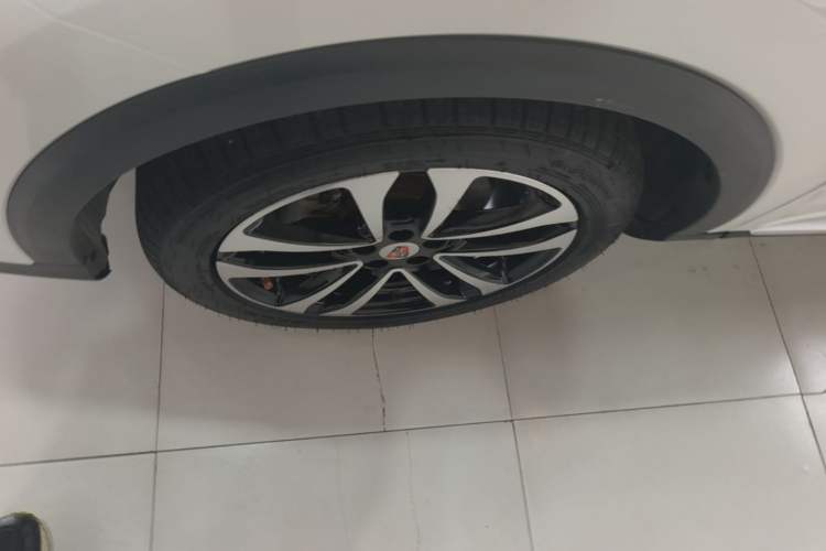 Used Roewe RX3 2018 1.6L CVT Flagship Edition Left Front Wheel Hub