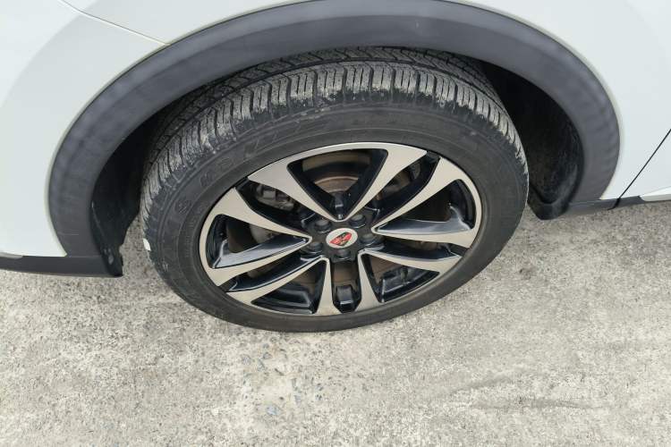 Used Roewe RX3 2018 1.6L Manual Flagship Edition Left Front Wheel Hub