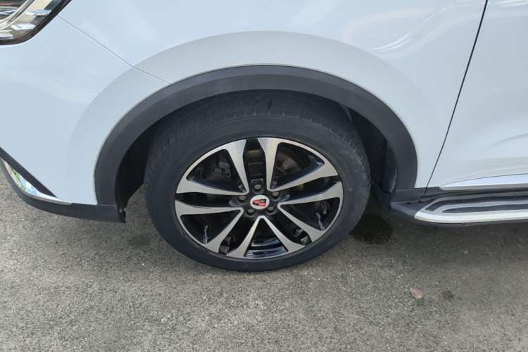 Used Roewe RX3 2018 1.6L CVT Flagship Edition Left Front Wheel Hub