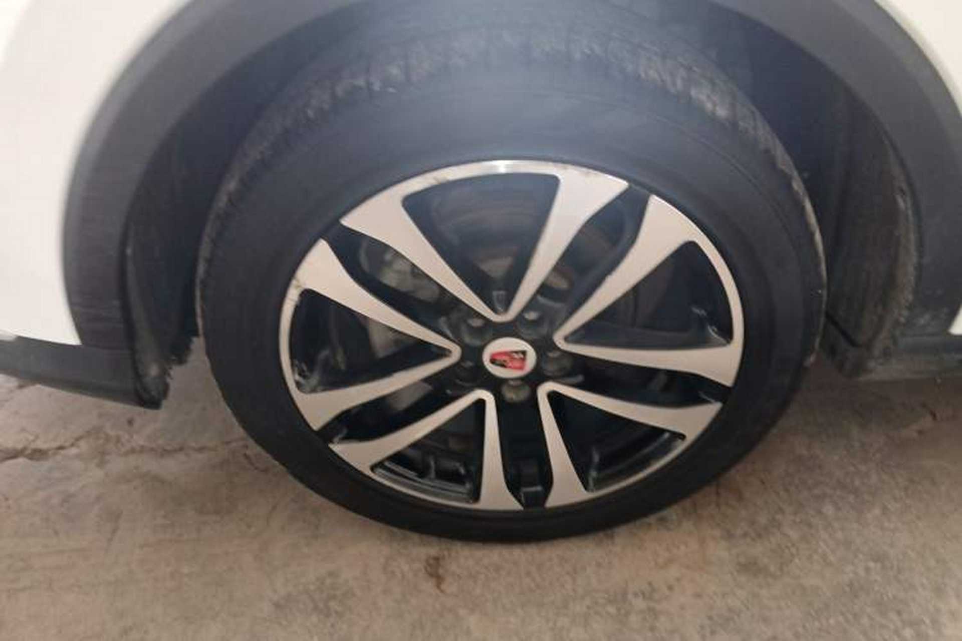 Used Roewe RX3 2018 1.6L CVT Flagship Edition Left Front Wheel Hub