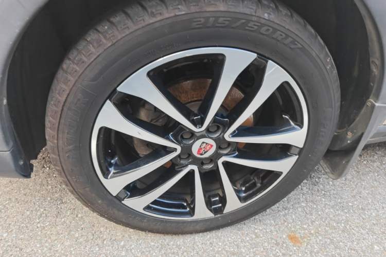Used Roewe RX3 2018 18T Automatic Flagship Model Left Front Wheel Hub